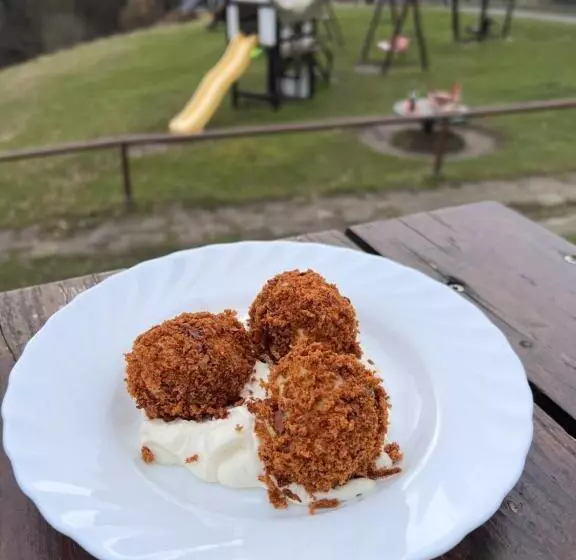 ペンション Resort Mezná