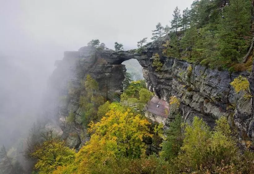 ペンション Resort Mezná