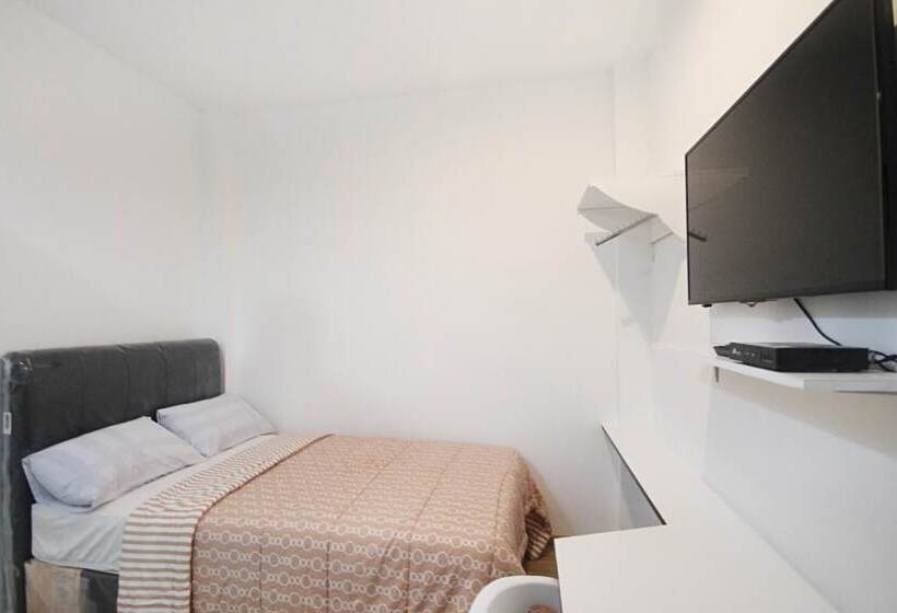 פנסיון Rumah Kayu Manis Tebet