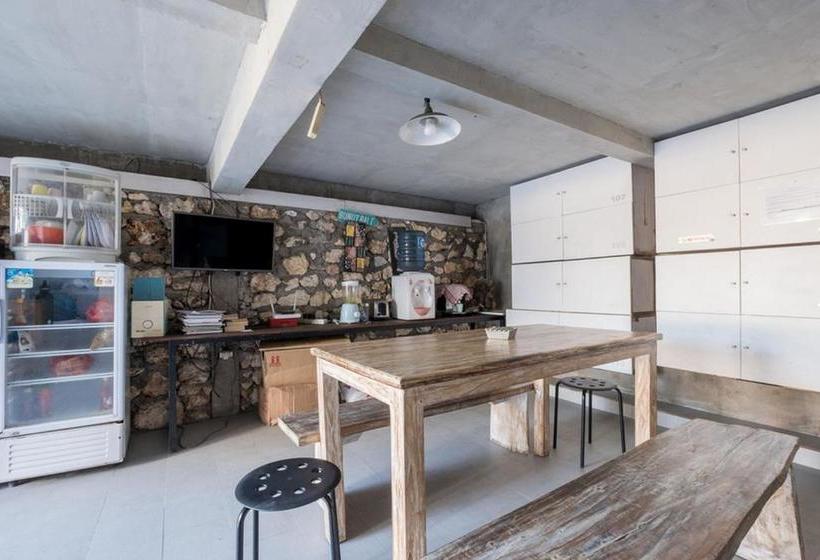 פנסיון Reddoorz @ Pecatu Ungasan