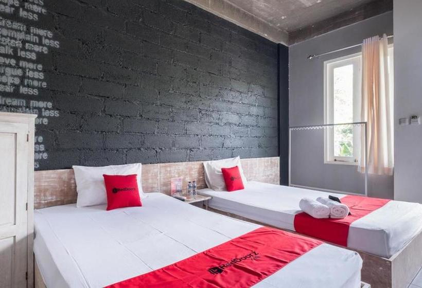 פנסיון Reddoorz @ Pecatu Ungasan