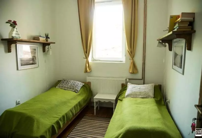 ペンション Liget Vendégház