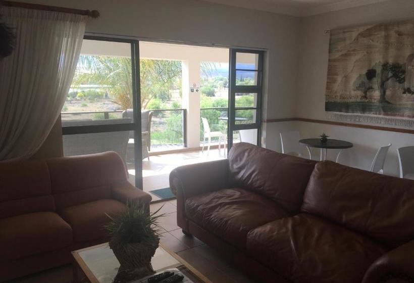 פנסיון Oewerpalms View