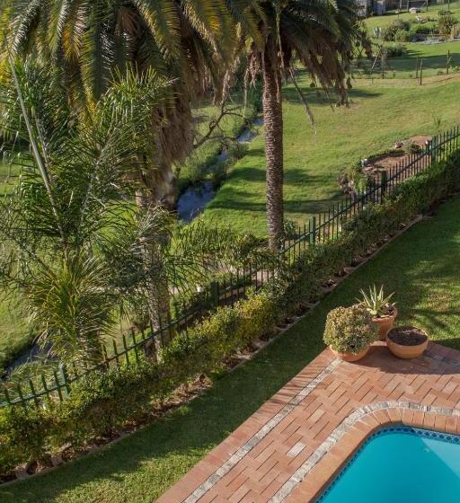 פנסיון Oewerpalms View