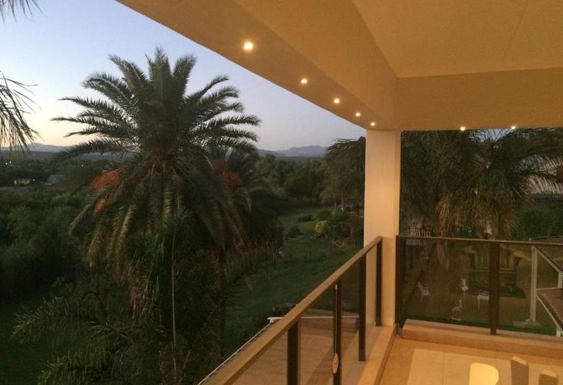 פנסיון Oewerpalms View