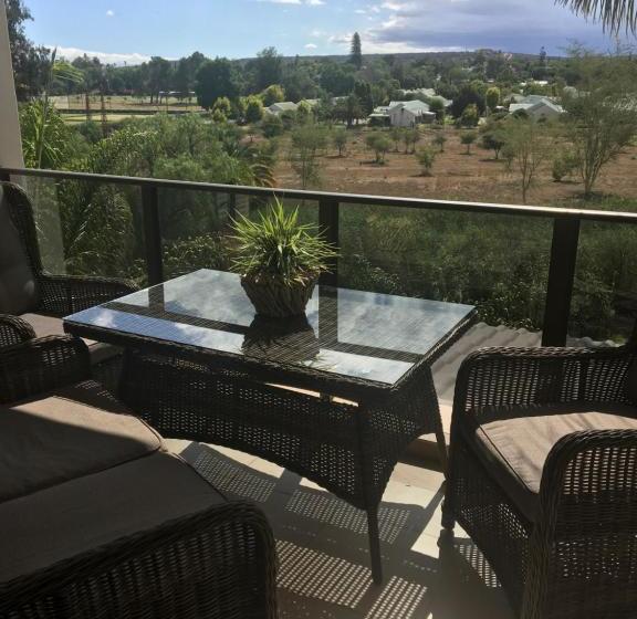 פנסיון Oewerpalms View