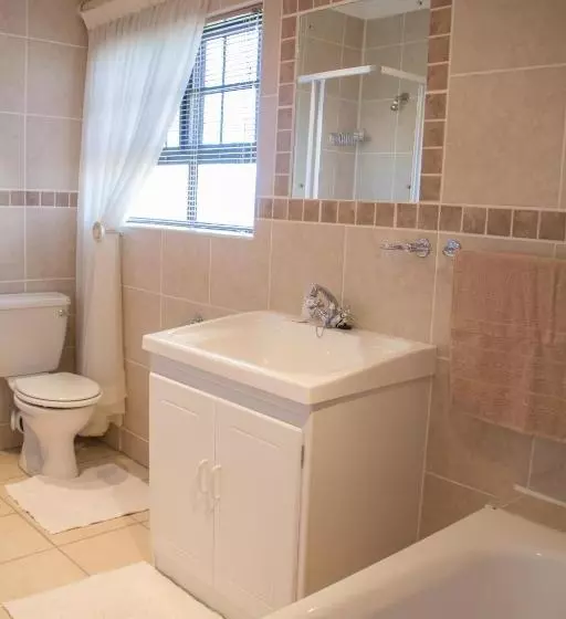 پانسیون Oewerpalms View