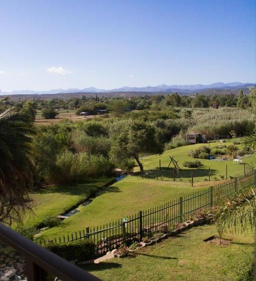 פנסיון Oewerpalms View