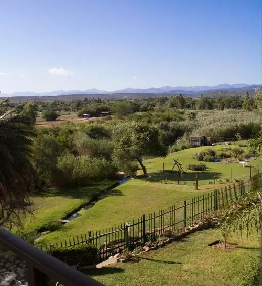 پانسیون Oewerpalms View