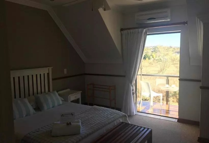 پانسیون Oewerpalms View