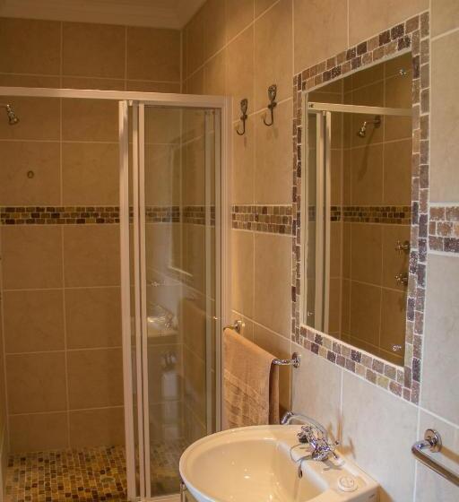 פנסיון Oewerpalms View