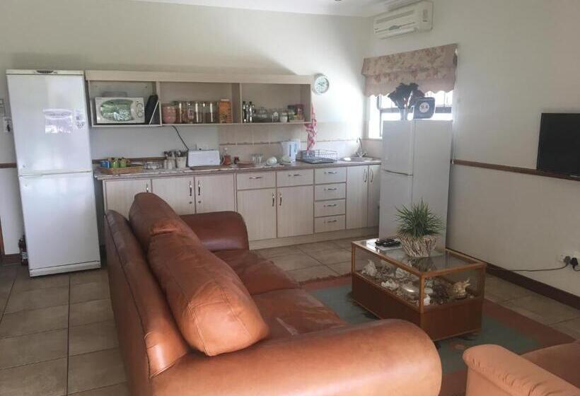 פנסיון Oewerpalms View