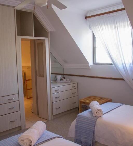 פנסיון Oewerpalms View