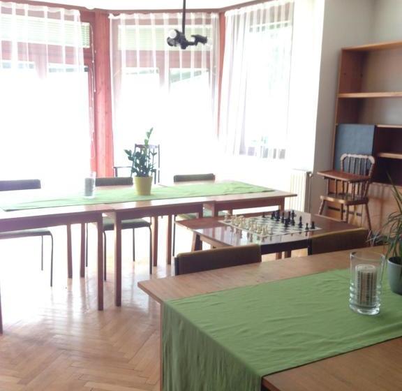 بنسيون Park Vendégház