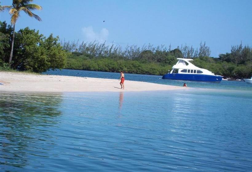 پانسیون Buccoo Reef View