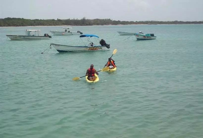 پانسیون Buccoo Reef View