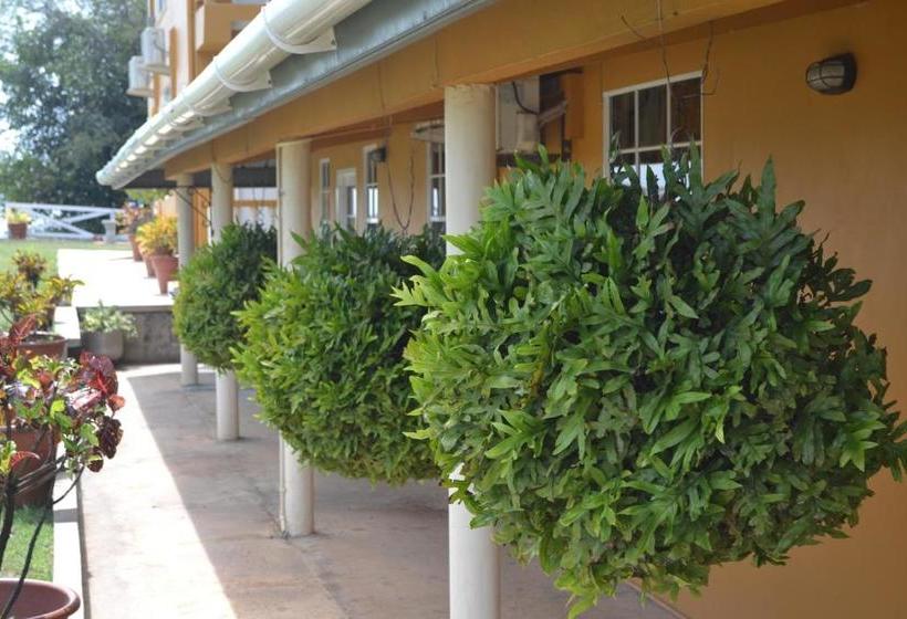 پانسیون Buccoo Reef View