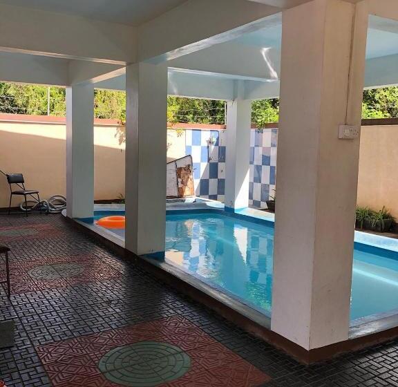 پانسیون Sunshine Villa