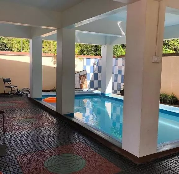 پانسیون Sunshine Villa