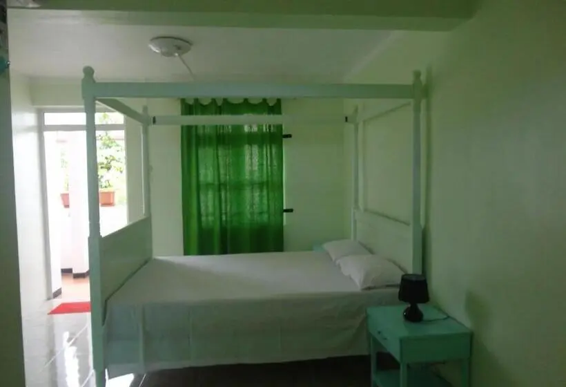 پانسیون Sunshine Villa