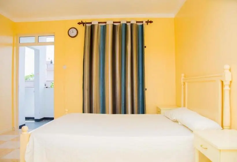 پانسیون Sunshine Villa