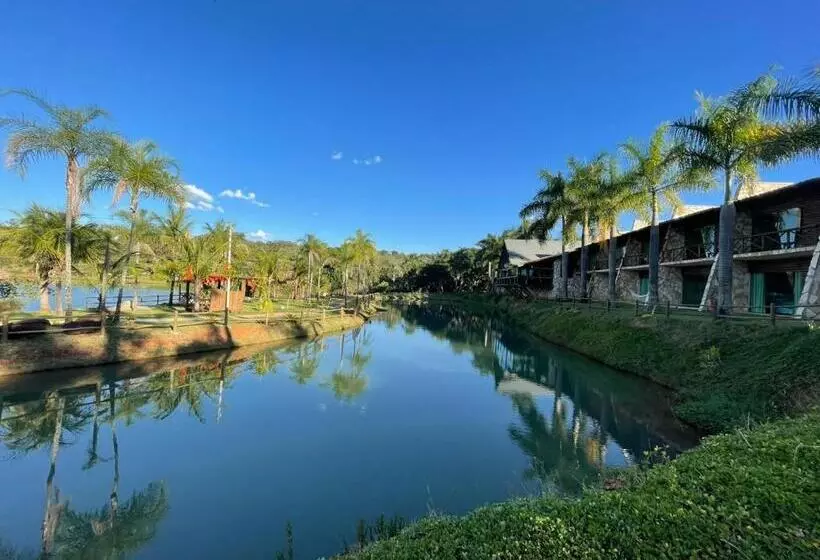 پانسیون Villa Triacca Eco Pousada E Vinhos