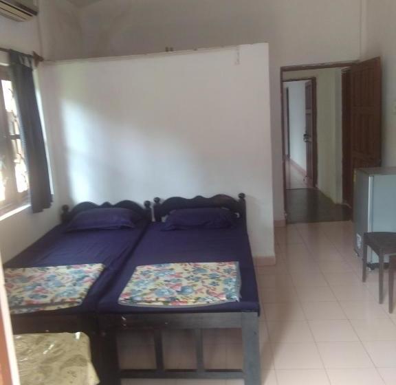 پانسیون Georgedale Guest House