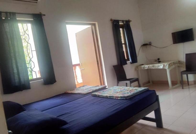 پانسیون Georgedale Guest House