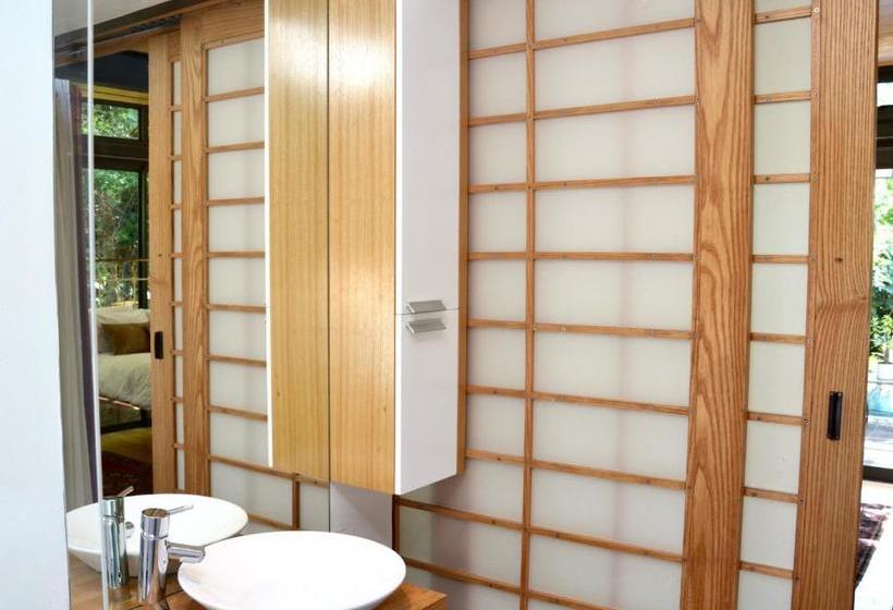 膳宿费 Glasshouse In The Winelands