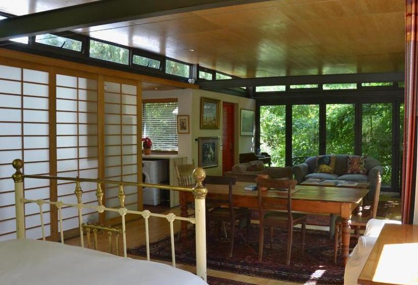 膳宿费 Glasshouse In The Winelands