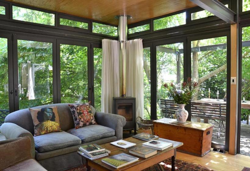 膳宿费 Glasshouse In The Winelands