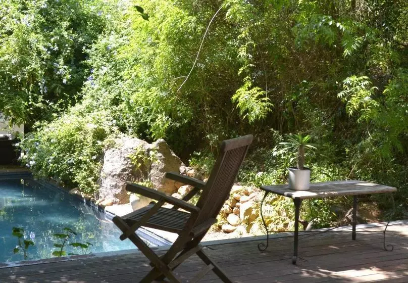 پانسیون Glasshouse In The Winelands