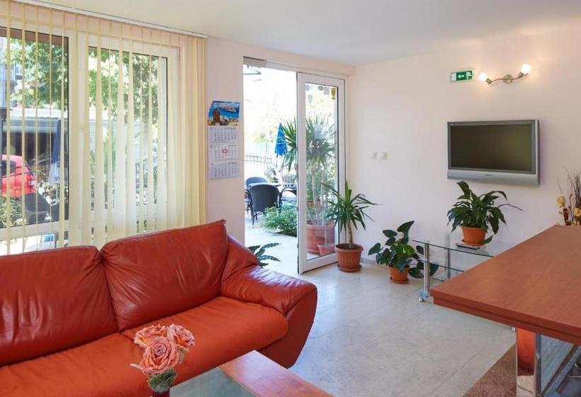 פנסיון Guesthouse Kirov