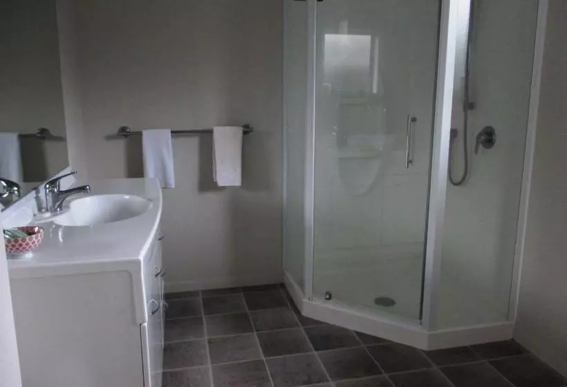 Majatalo Tarawera River Lodge Motel