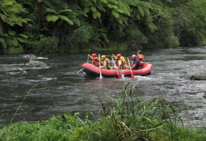 Majatalo Tarawera River Lodge Motel