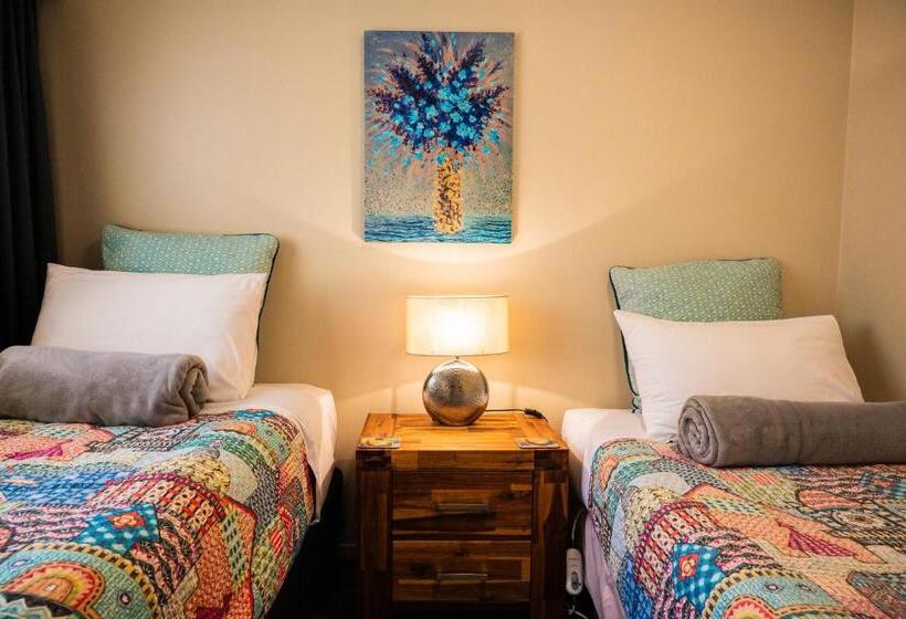 펜션 Tarawera River Lodge Motel