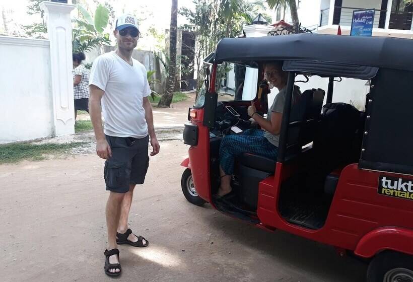 فندق صغير Midigama Holiday Inn