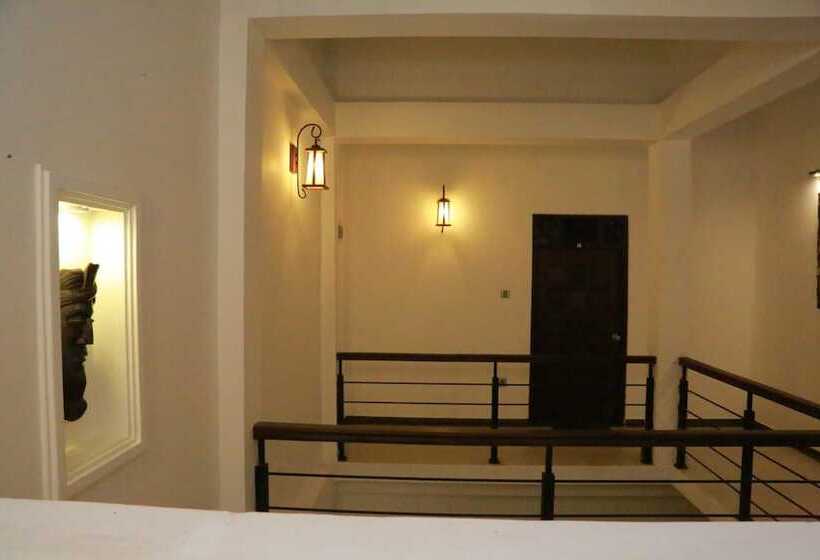 فندق صغير Midigama Holiday Inn