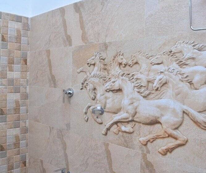 فندق صغير Midigama Holiday Inn