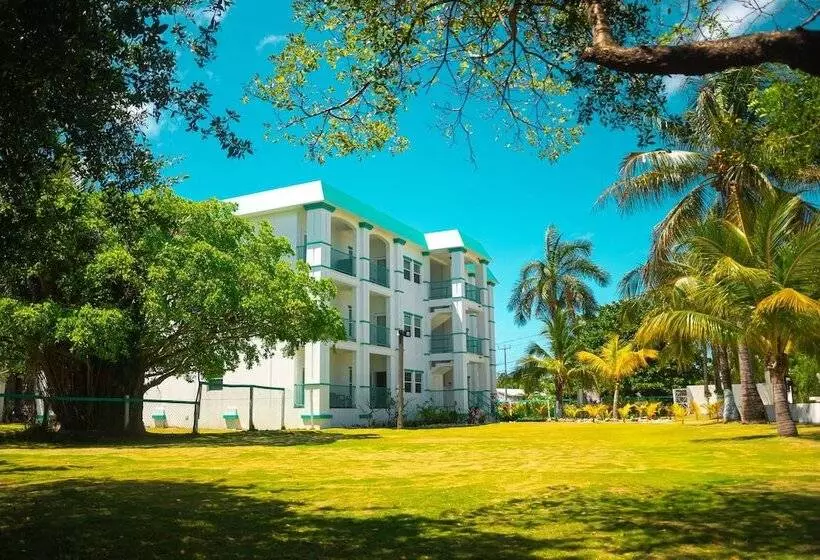 Best Western Grand Baymen Gardens