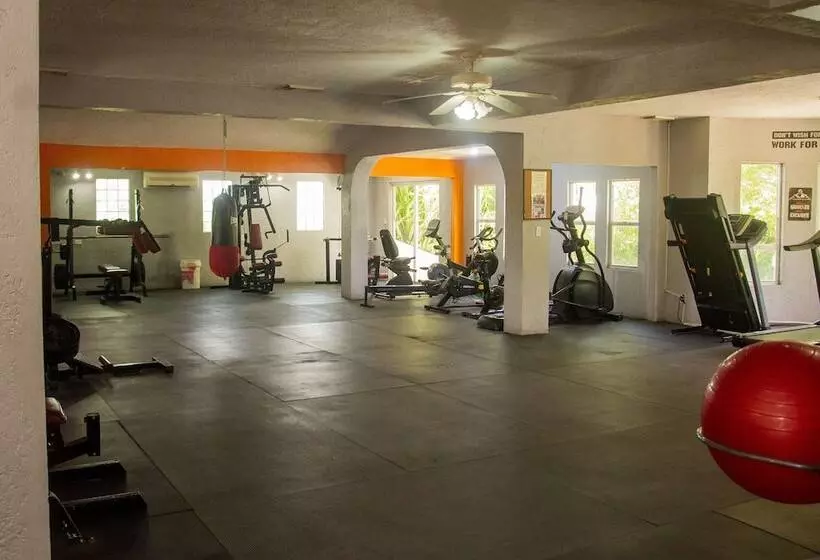 Best Western Grand Baymen Gardens