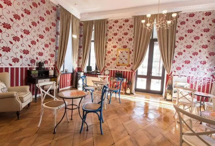 پانسیون Castelul Stirbey