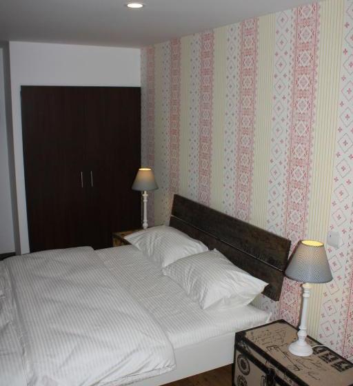 פנסיון Castelul Stirbey