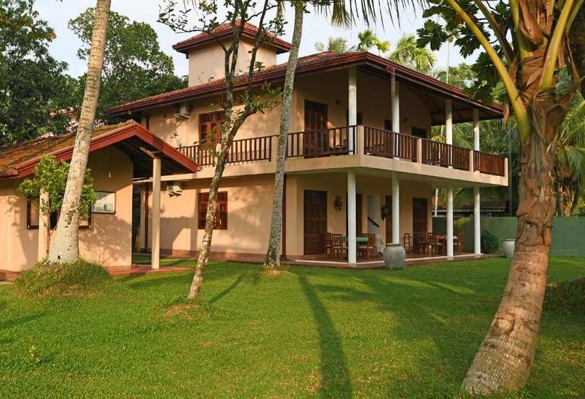 Пансион Hettimulla River House