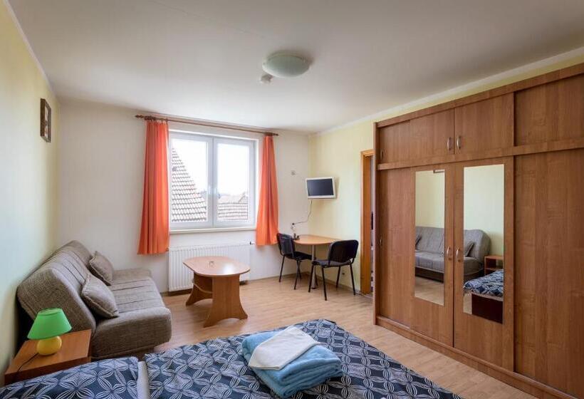 بنسيون Penzion Zelený Dvor