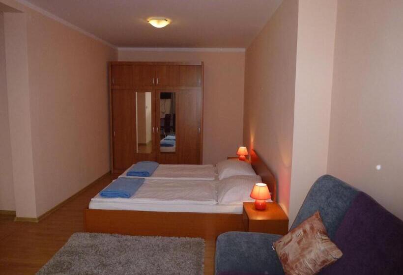 بنسيون Penzion Zelený Dvor