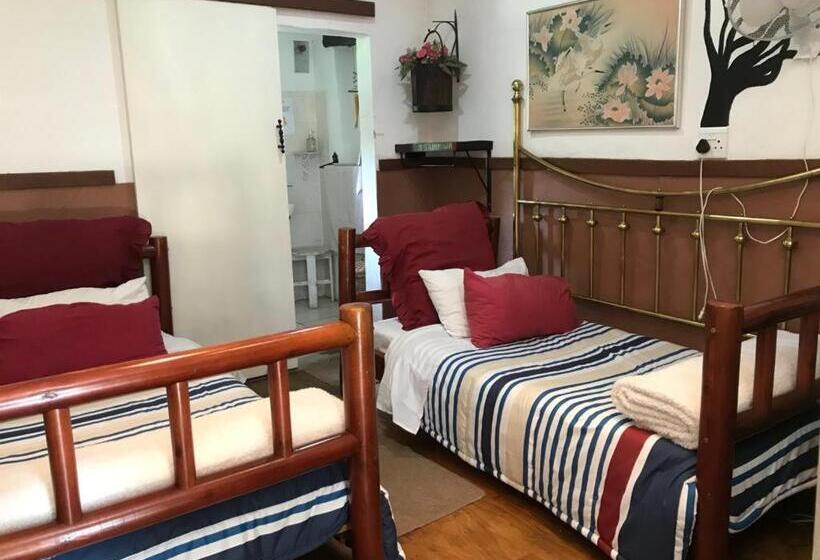 Pensionat Serenity Guesthouse