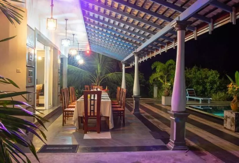 Majatalo Style Villa