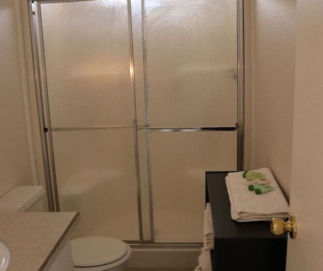 فندق صغير Grand Canyon Caverns Inn