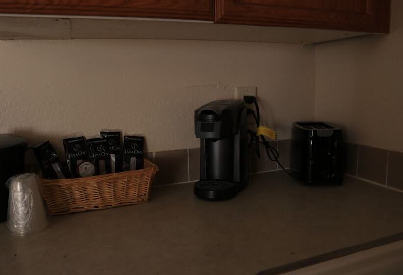 فندق صغير Grand Canyon Caverns Inn